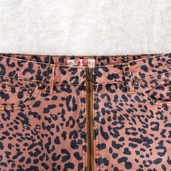 Free People We The Free Skirt | Leopard Zip Denim Mini | Size 28 - Picture 4 of 7